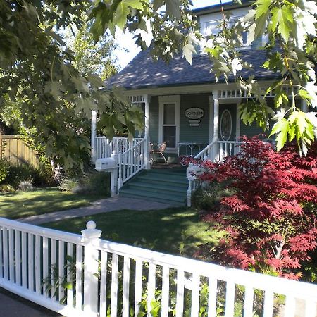 Second Street Cottages Ашленд Экстерьер фото